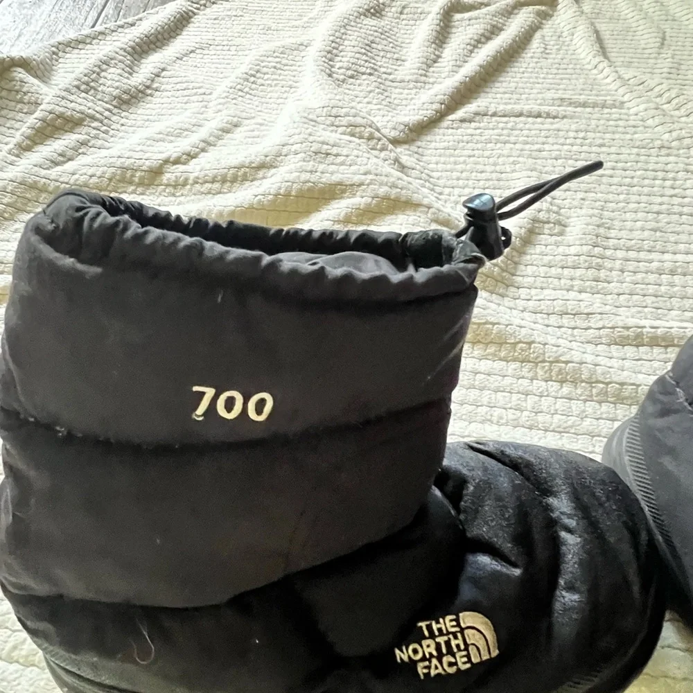 The North Face Nuptse Black Boots Rugged Outdoor Performance - Picture 5 of 5